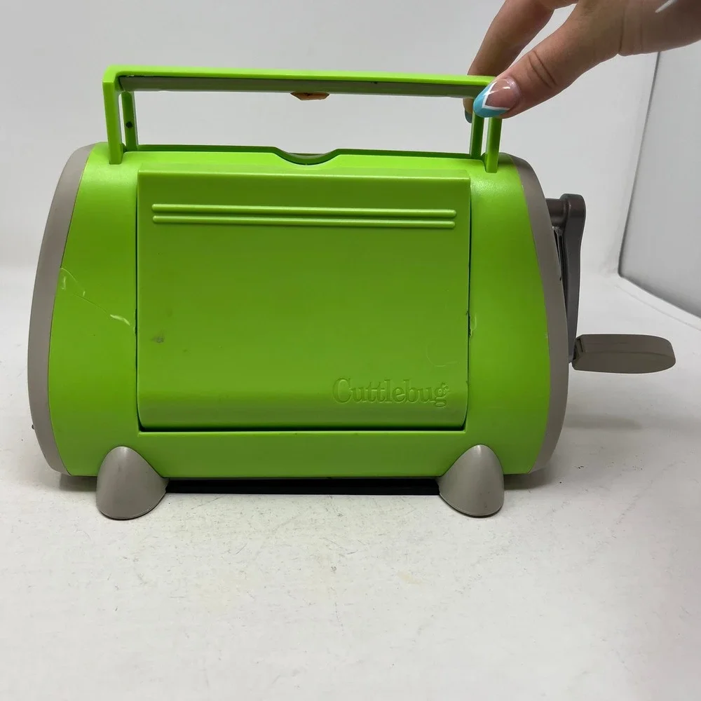 Provo Craft Cuttlebug Die Cutting Embossing Machine Lime Green Manual Tool